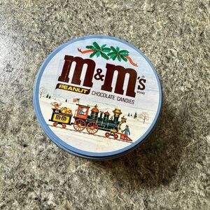 M&M'S Peanut Chocolate Candies Gold Tin
